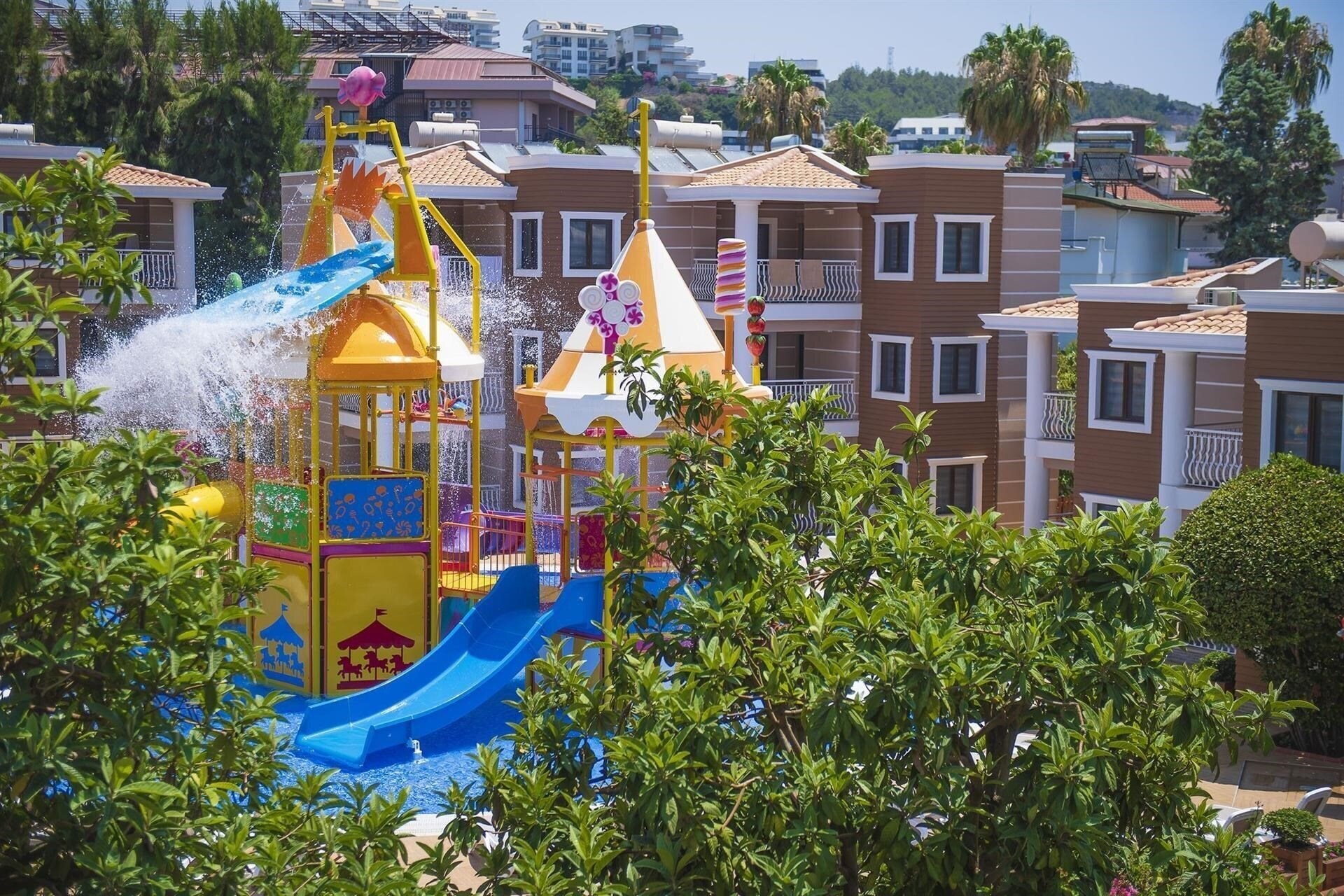 Hotel Quattro Family Club Dem Hotel 5*